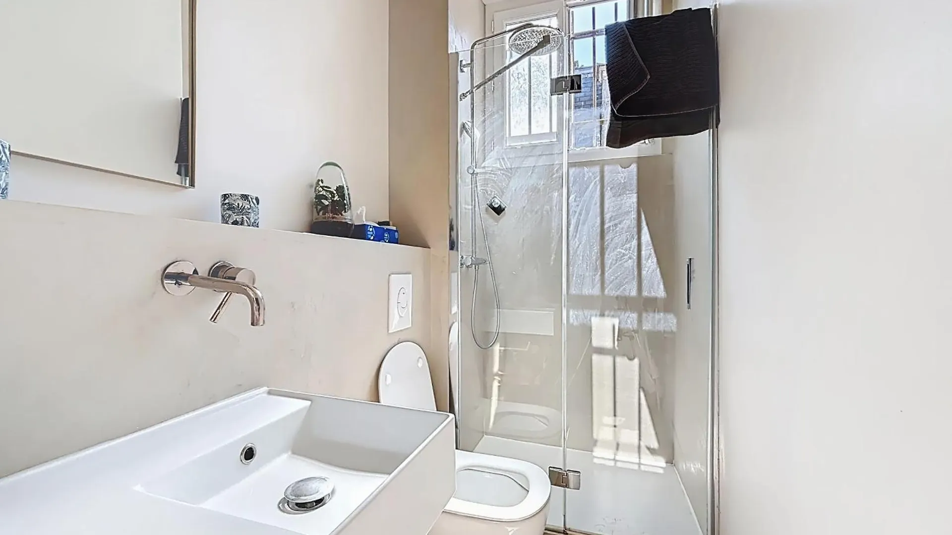 Large Family Duplex Near Parc Monceau Apartment Paris