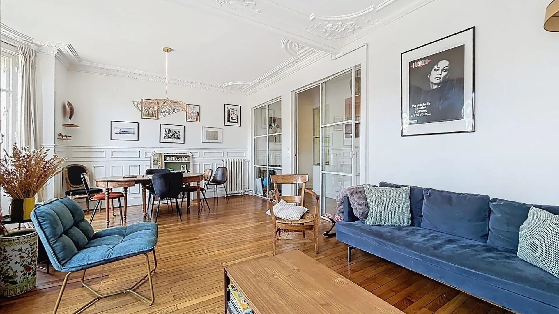 Large Family Duplex Near Parc Monceau location